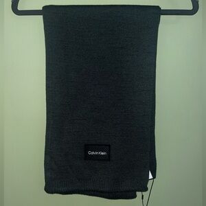 NWT Calvin Klein Scarf